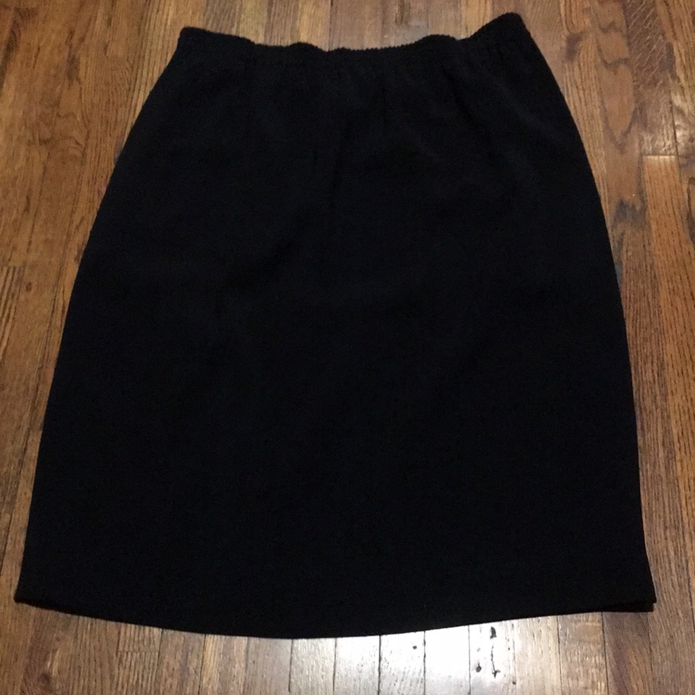 Castleberry classic black elastic waist skirt 16
